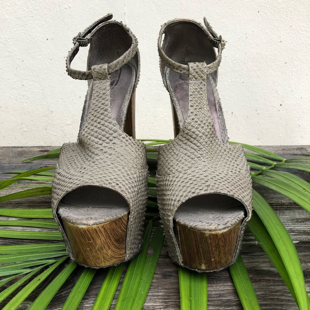 Faux Python Platforms - Picture 2 of 6